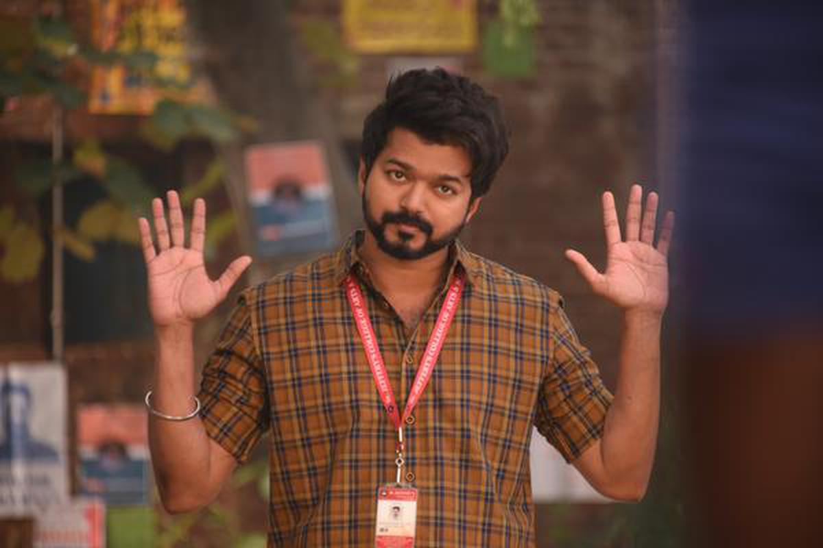 விஜய்யின் இந்த சூப்பர்ஹிட் படம் மொத்தமும் காப்பியா??? சிக்கானார்… வைரலாகும் வீடியோ