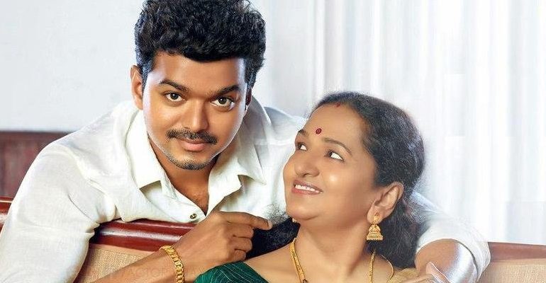 பாசம் முற்றிப்போய் விஜய் செய்திருக்கும் வேலையை பாருங்க….