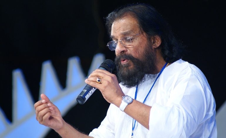 பிரபல பாடகர் கே.ஜே. யேசுதாஸ் மருத்துவமனையில் அனுமதி