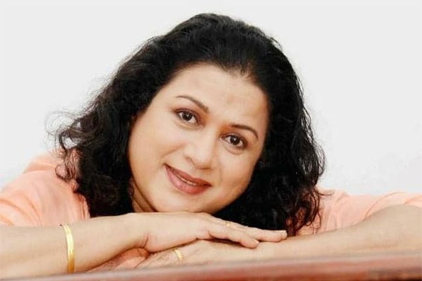 இலங்கையின் பிரபல நடிகை திடீர் மரணம்
