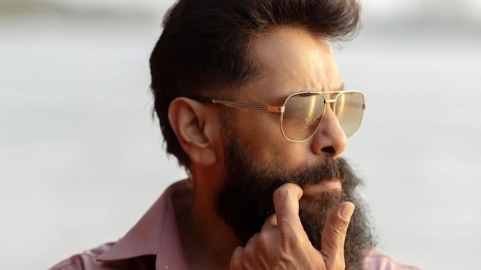 நடிகர் விக்ரமின் சொத்து மதிப்பு குறித்து தகவல்