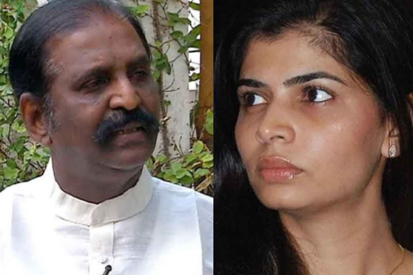 வைரமுத்து என்னை தப்பான எண்ணத்தில் கட்டிப்பிடித்தார்…சின்மயி