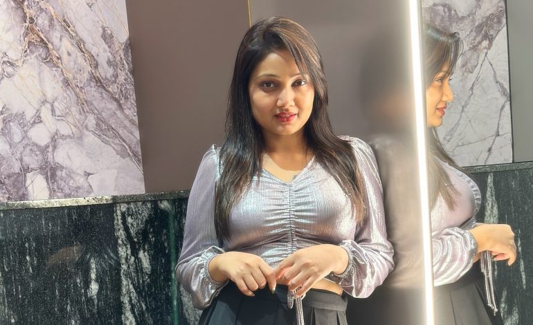 குட்டி பாவாடையில் கலக்கும் ரோஜா சீரியல் நடிகை பிரியங்கா