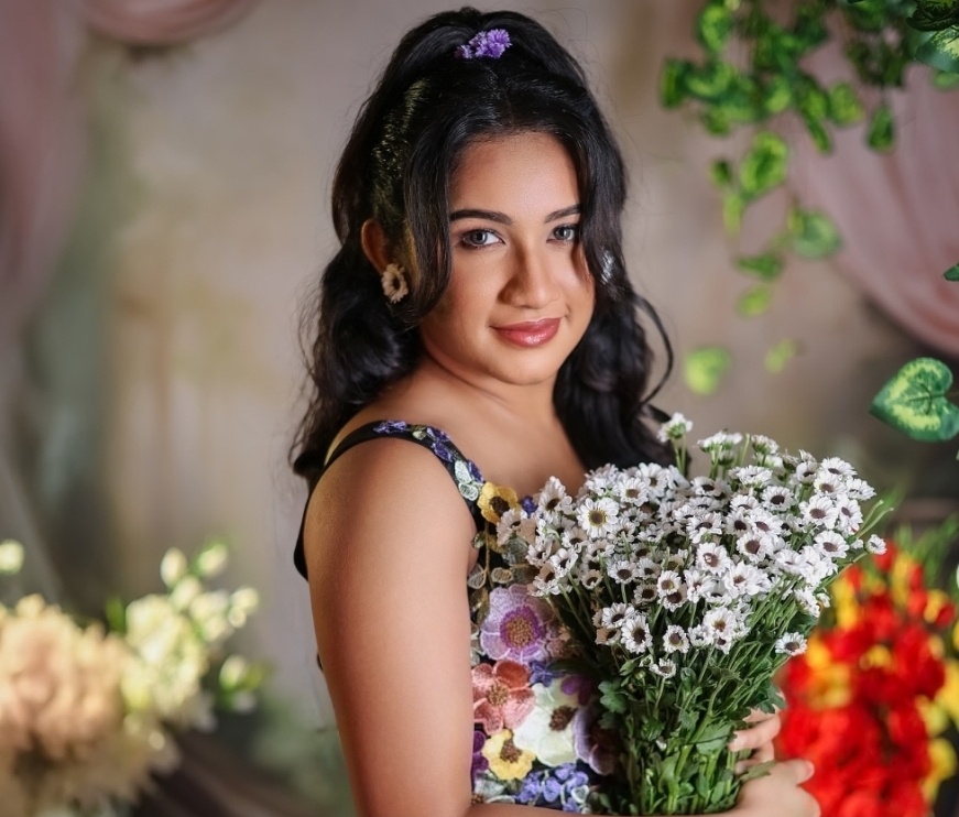 நடிகை ரவீனா தாஹாவின் கியூட் போட்டோ ஷூட்