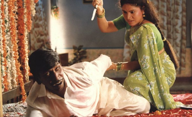 ஒரே ரூமில் கோவை சரளாவுடன் வடிவேலு…கோவத்தில் இயக்குனர்