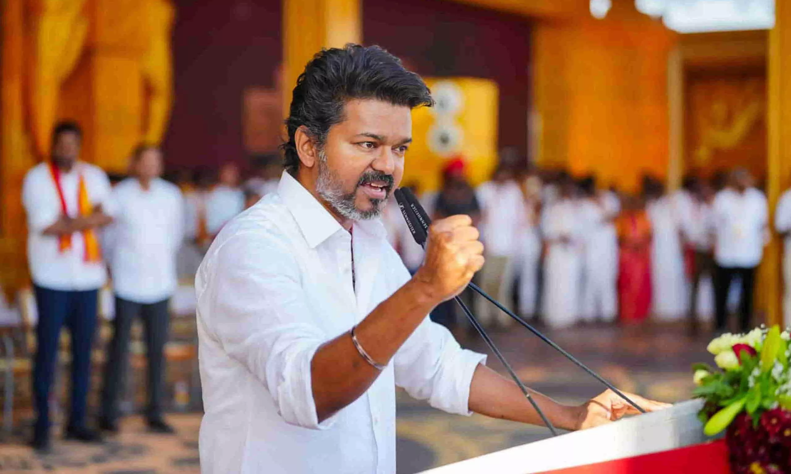 விஜயை தாக்கி பேசியவர்களுக்கு தக்க பதிலடி கொடுத்த விஜய்
