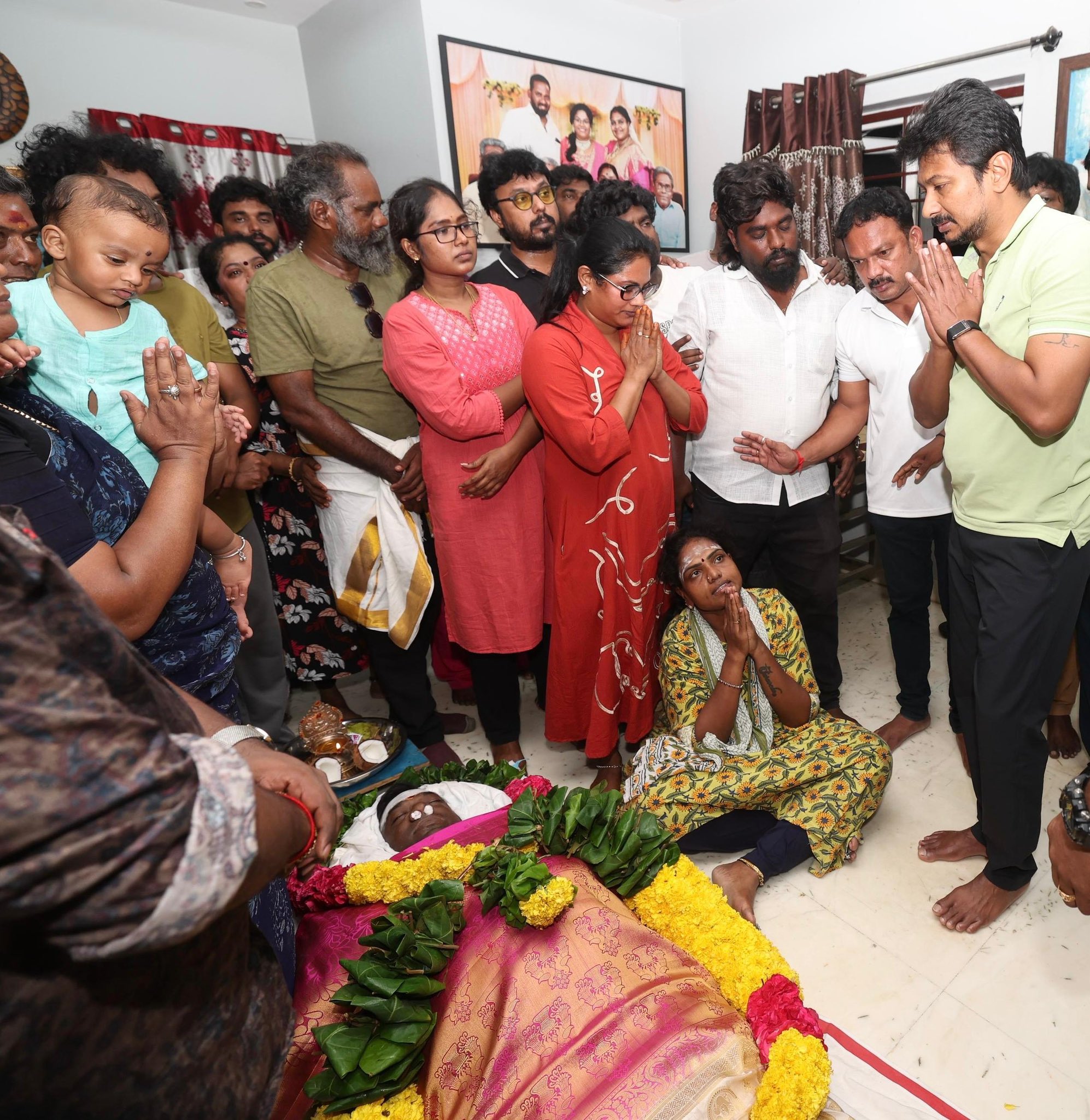 ரோபா சங்கர் வீட்டுக்கு படையெடுத்த பிரபலங்கள்..