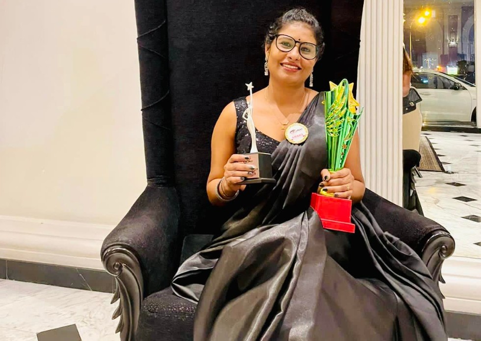 ராப் பாடலில் சாதனை படைக்க இலங்கையில் பிறந்த பெண் தான் “ரத்யா”