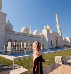 #KrithiShetty #AbuDhabi #TravelDiary #KrithiShettyOfficial #ArtAndCulture #TravelGoals #TollywoodActress #ViralClicks #AbuDhabiDiaries