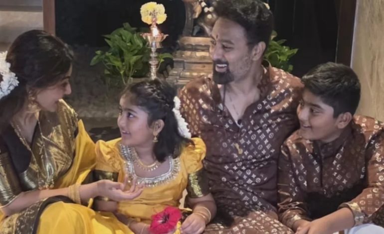 புன்னகை அரசியின் சின்னஞ்சிறு உலகம்! – இணையத்தை நனையவைக்கும் சினேகாவின் பேமிலி க்ளிக்ஸ்.
