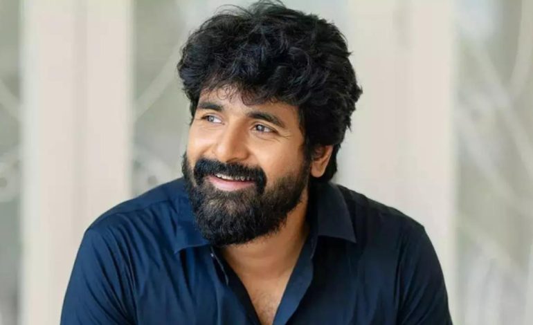 சிவகார்த்திகேயனுக்கு அம்மாவாகும் பிரபல நடிகை.
